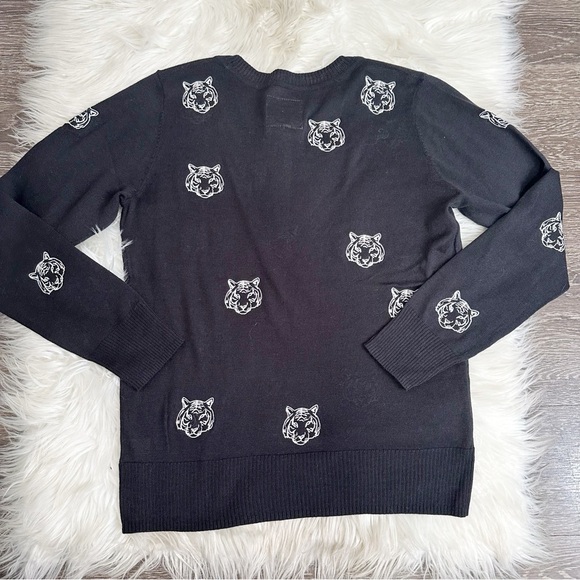 NWT Chaser Womens Ebroidered Tiger Sweater Pullover Size XS Cotton Cashmere - Picture 2 of 3